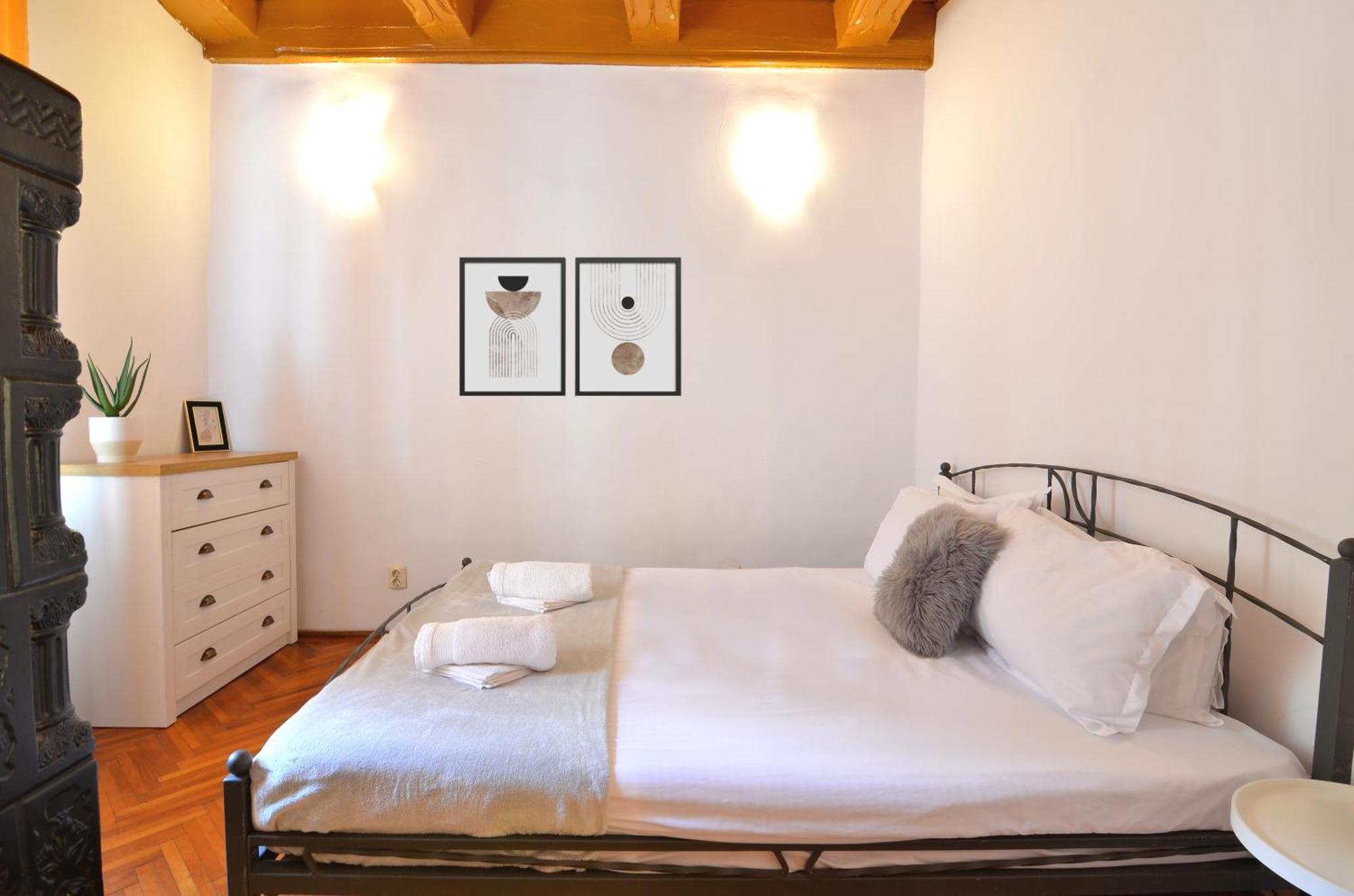 Charming Apartment - Heart Of Brasov Poarta Schei Exterior foto